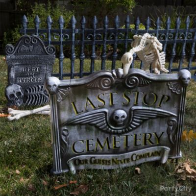 Pet Cemetery Sign Idea - Party City